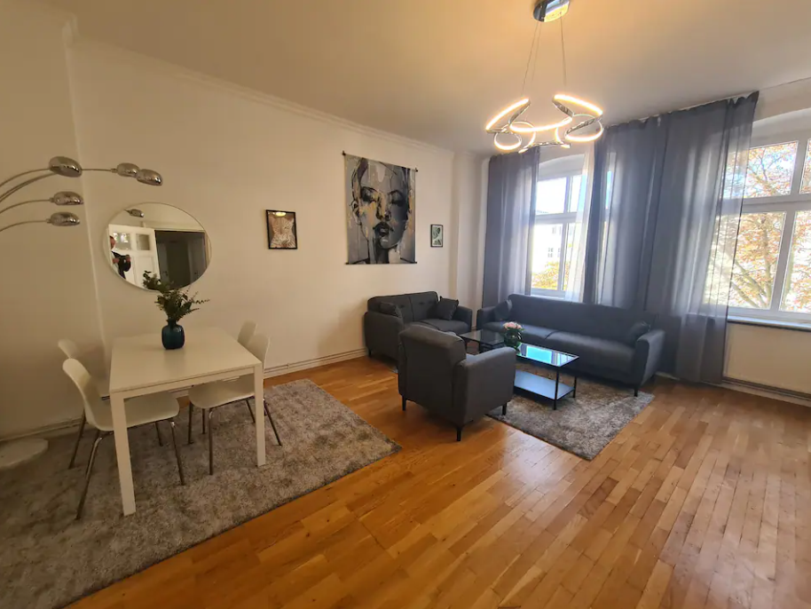 2024-07-29 15_51_55-Wohnung Nr. R4 _ Stadtzentrum _ Stilvoll _ Sightseeing - Wohnungen zur Miete in .png