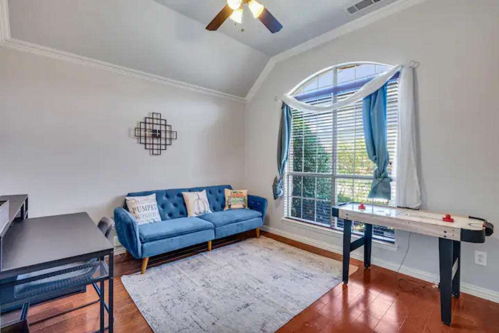 Larreta Airbnb pics  (6).png