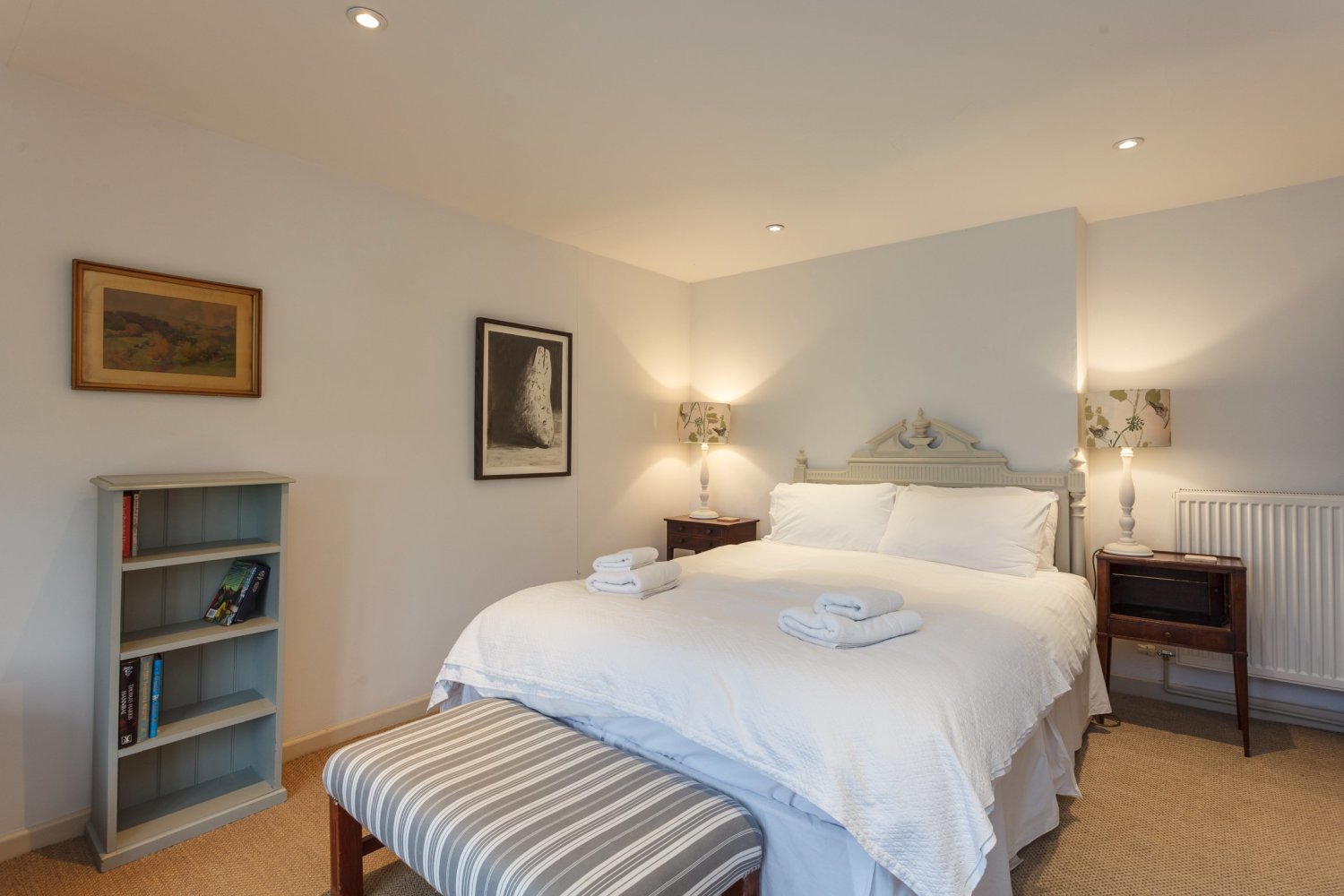 Apple Cottage bed.jpg