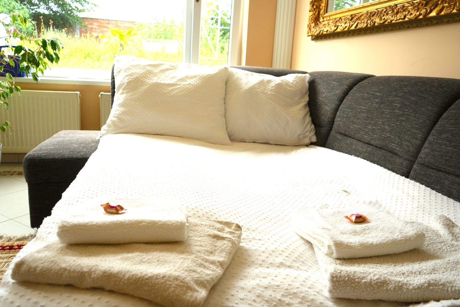 Wohnzimmer Süd-Sofa.JPG