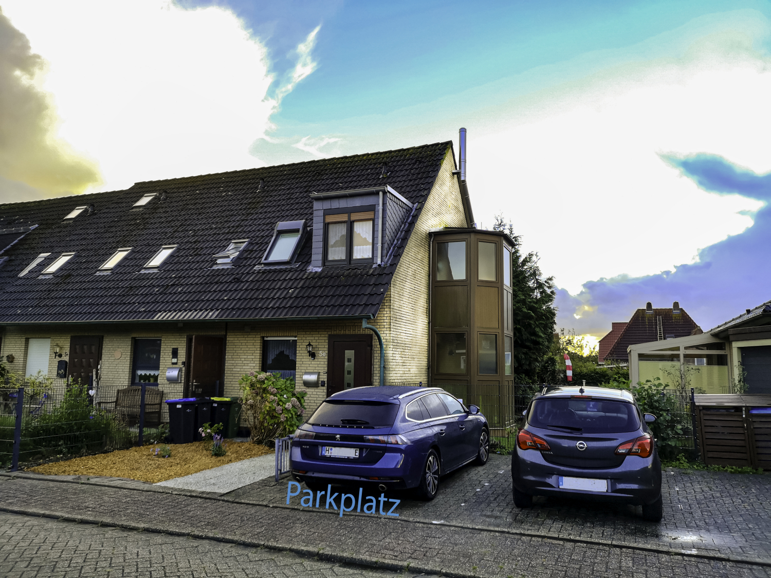 Vorderseite Parkplatz.jpg