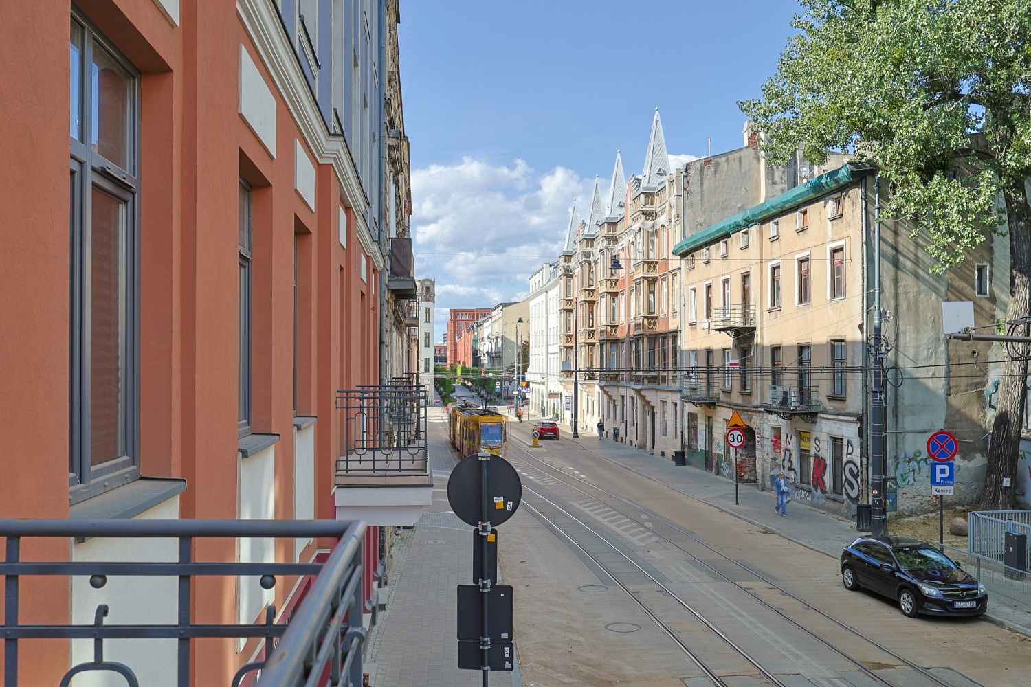 widok z balkonu na gdańską Łódz 1.jpg