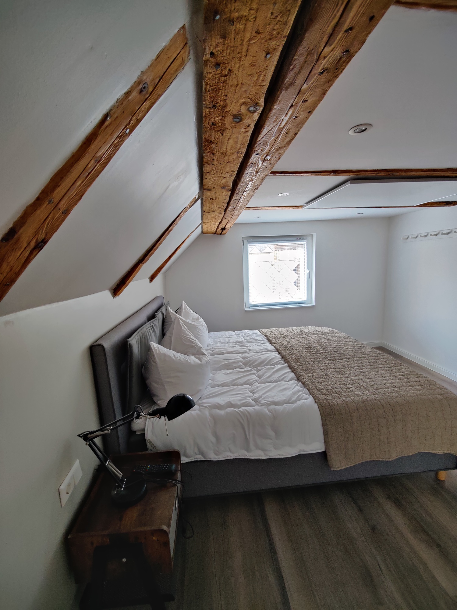 Doppelbett im 1.OG.jpg