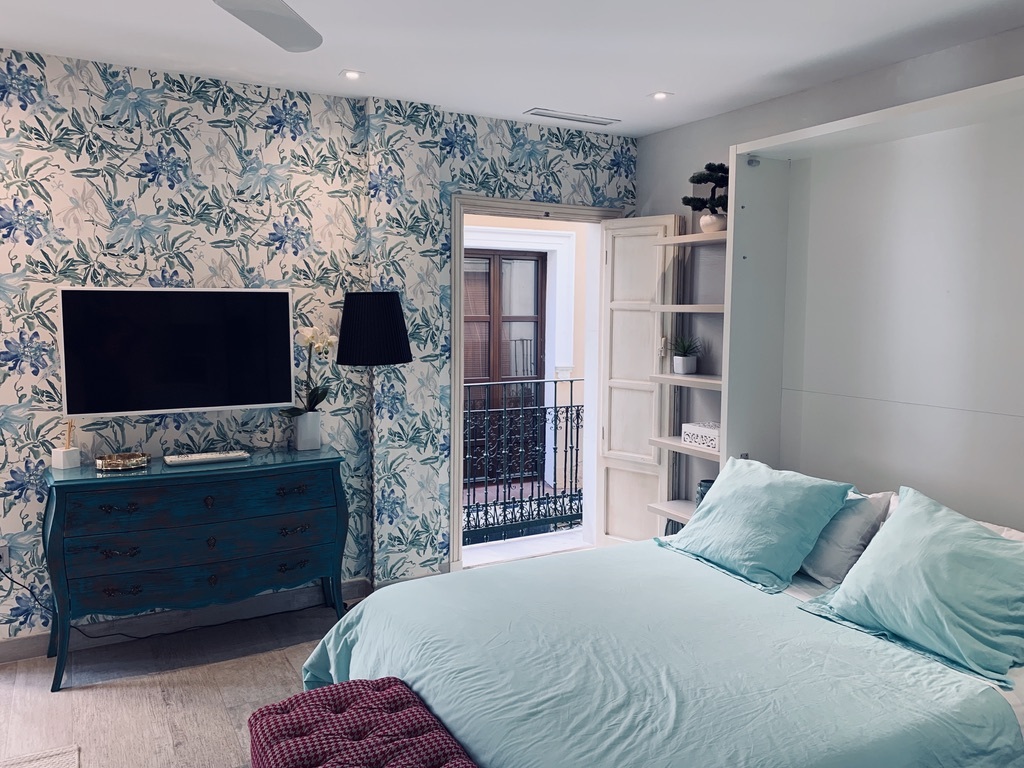 CAMA TV Y BALCON.jpg