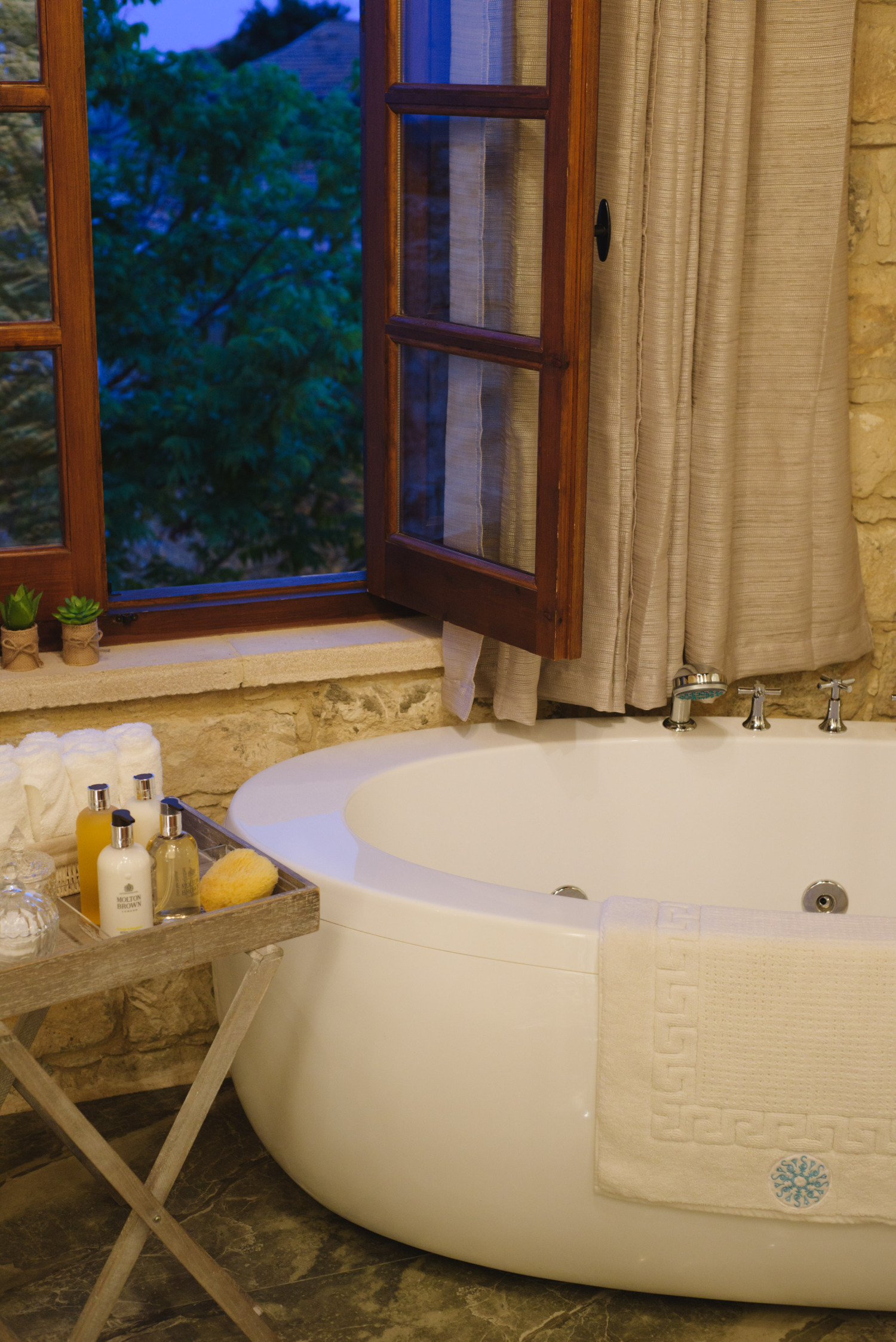 22 MAH19_1126 Serenity House.jpg