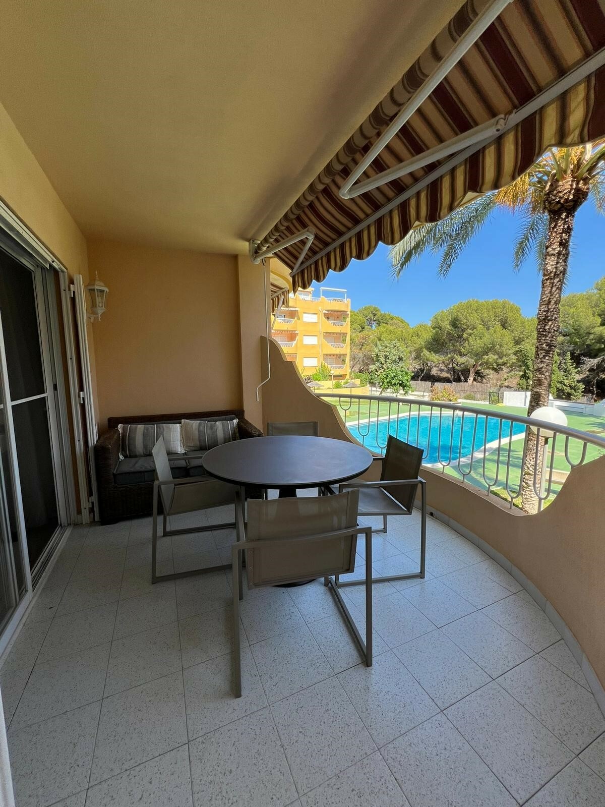 swinmming pool 4.jpg