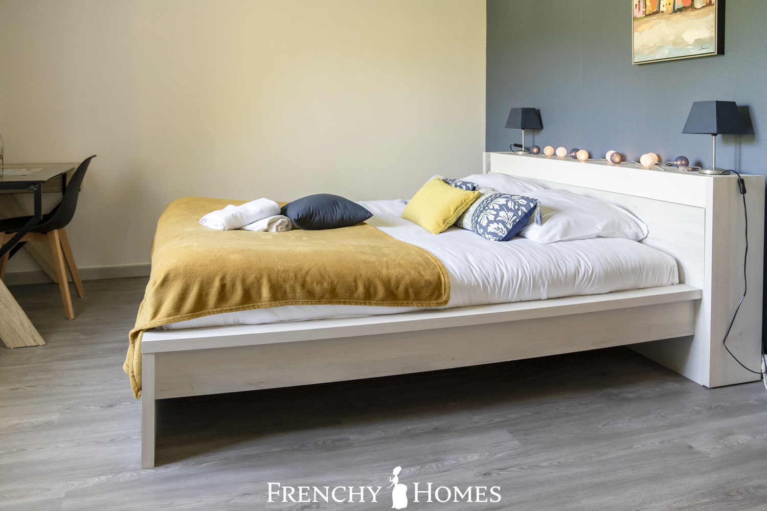 FrenchyHomes25Logo-417.jpg