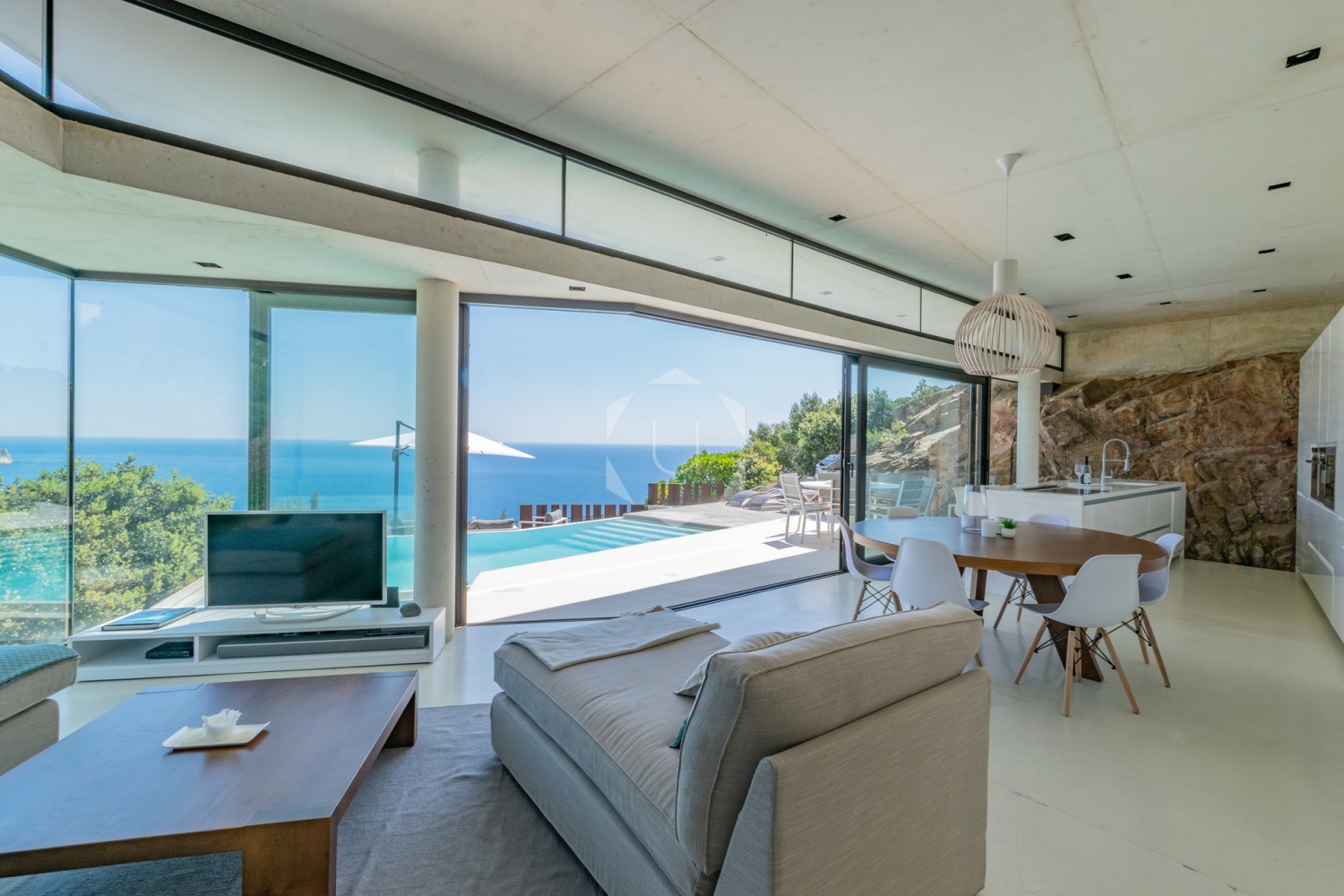 Villa Crystal, Luxury rental home in Aiguablava, Begur, Costa Brava (14).jpg