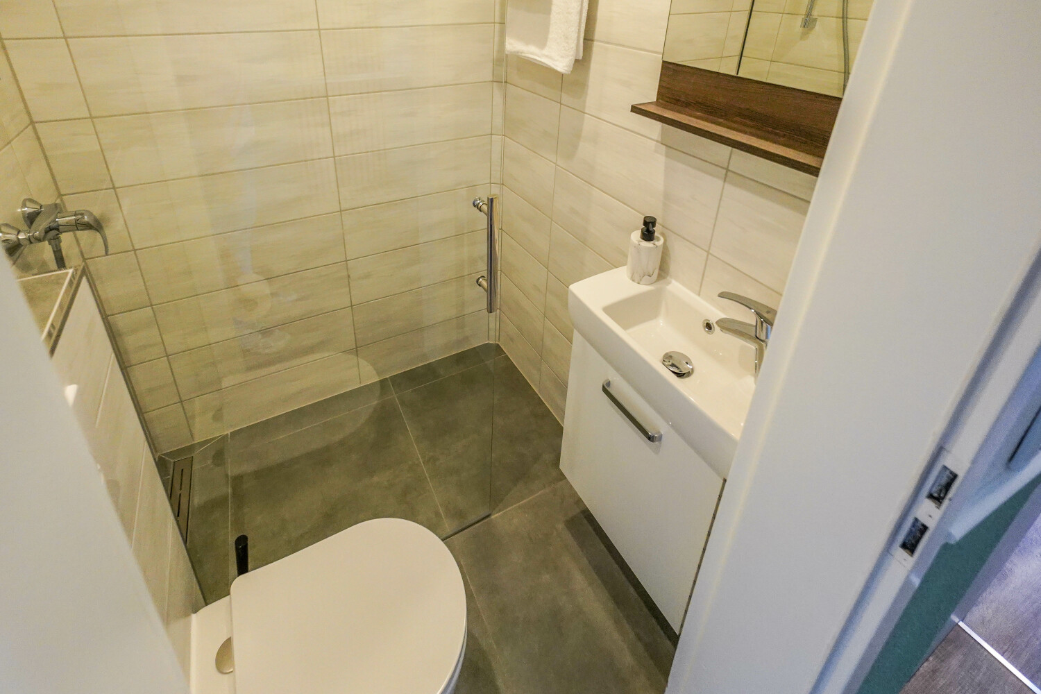 2025_BaLa Suites SOLIS 9.jpg