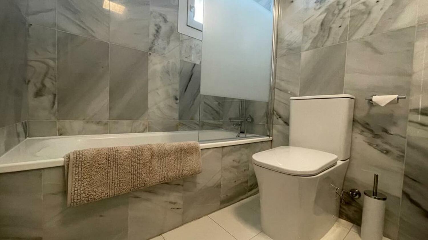 Bathroom 2 of 2.jpeg