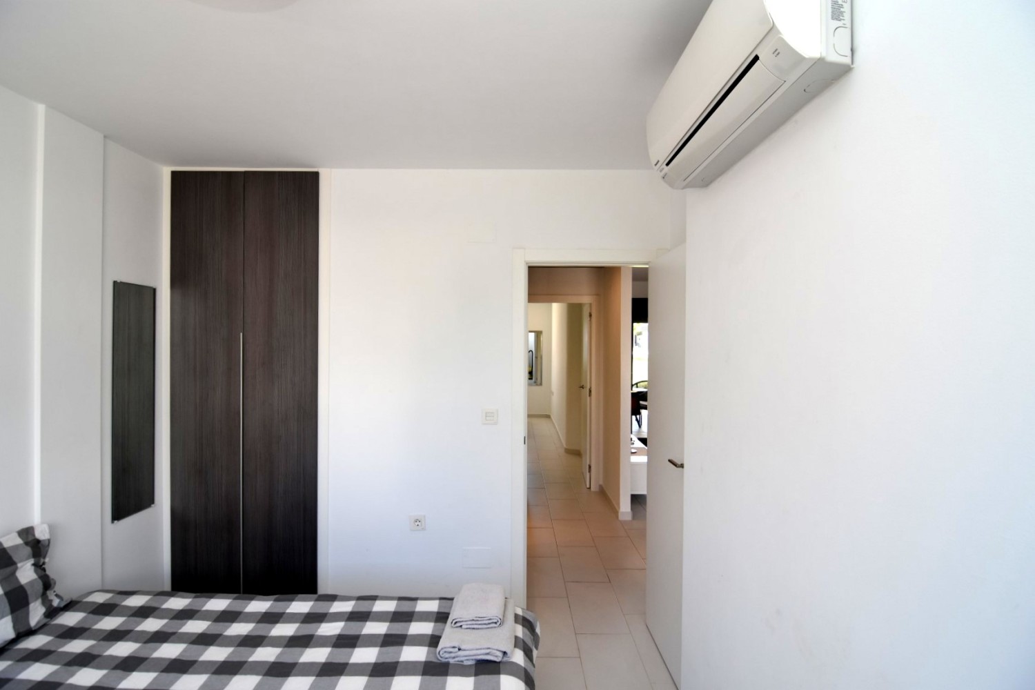 DSC_0550 (Custom).JPG