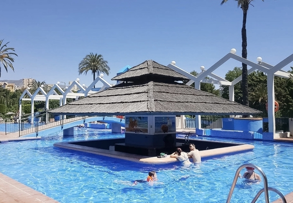 BAR PISCINA 3.jpg
