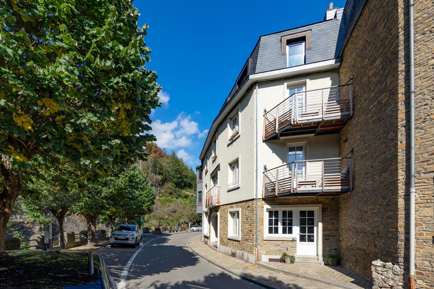 Quai de l'Ourthe Web-05392.jpg