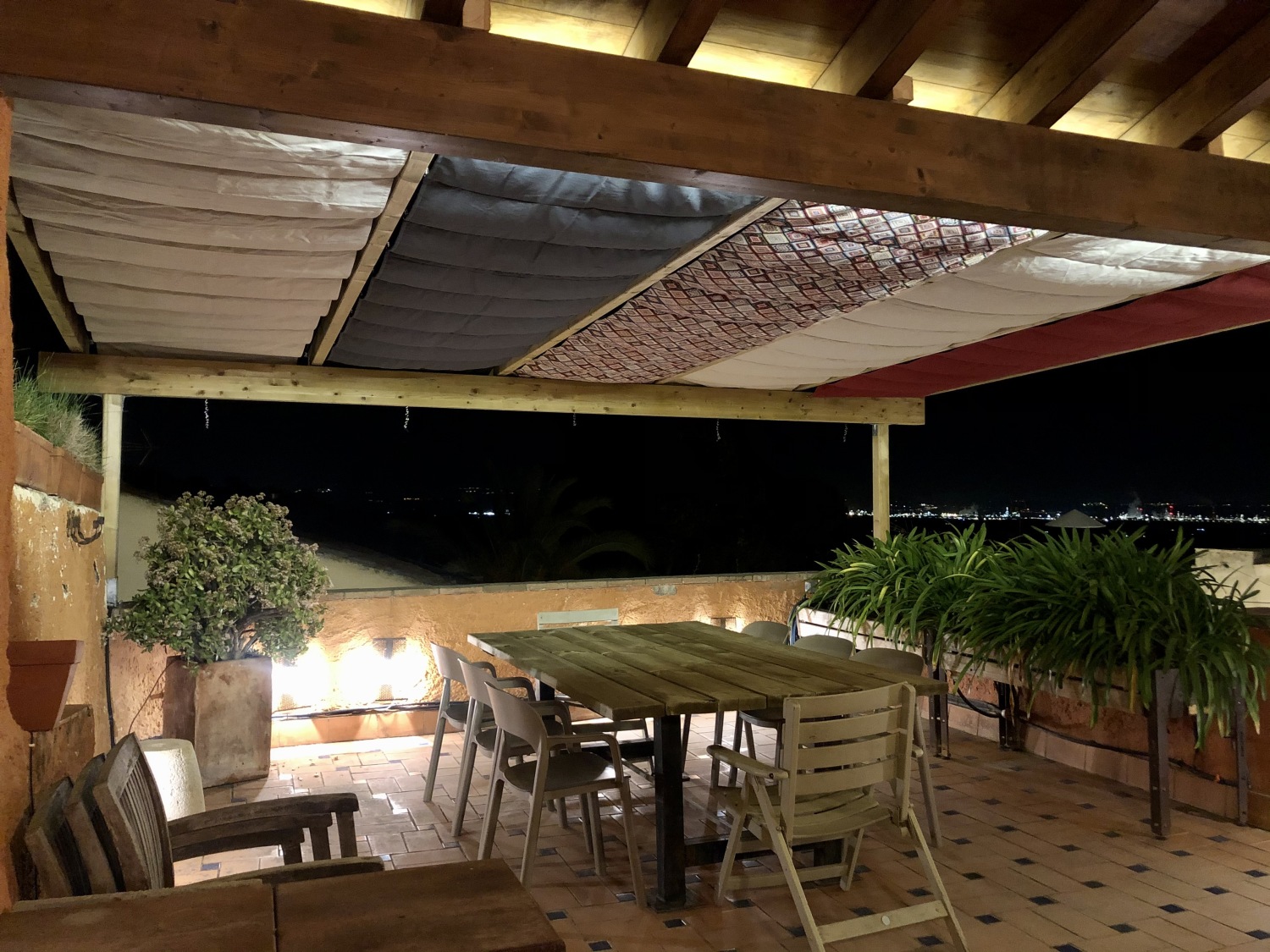 Terraza Principal Planta II Detalle Toldo Noche.JPG