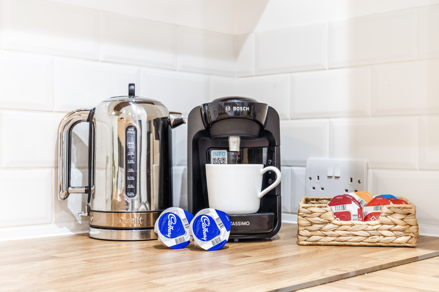 adrianna 7 barn close-102.jpg