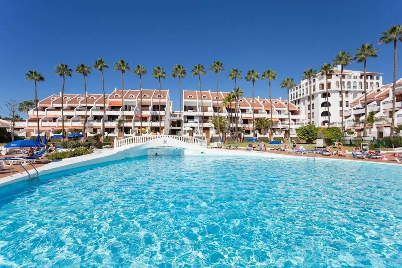 piscina PS2 grande.jpg