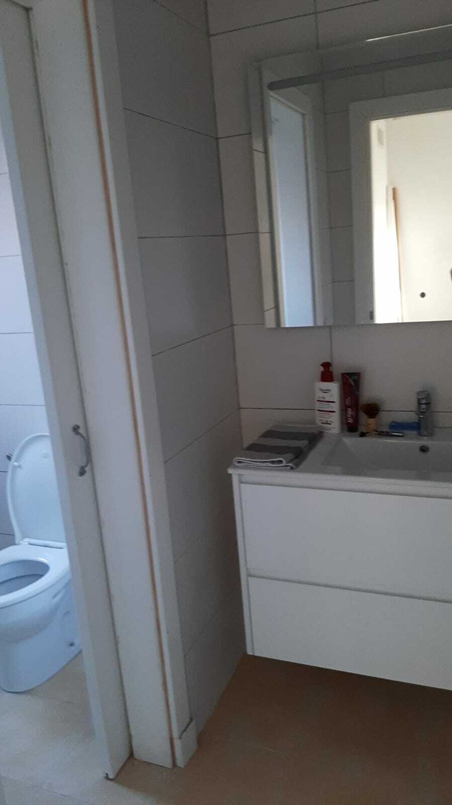 Waschraum Bad OG  2023-11-28 um 04.40.15_aab352f0.jpg