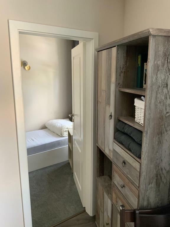 Eingang kleines Schlafzimmer.jpg