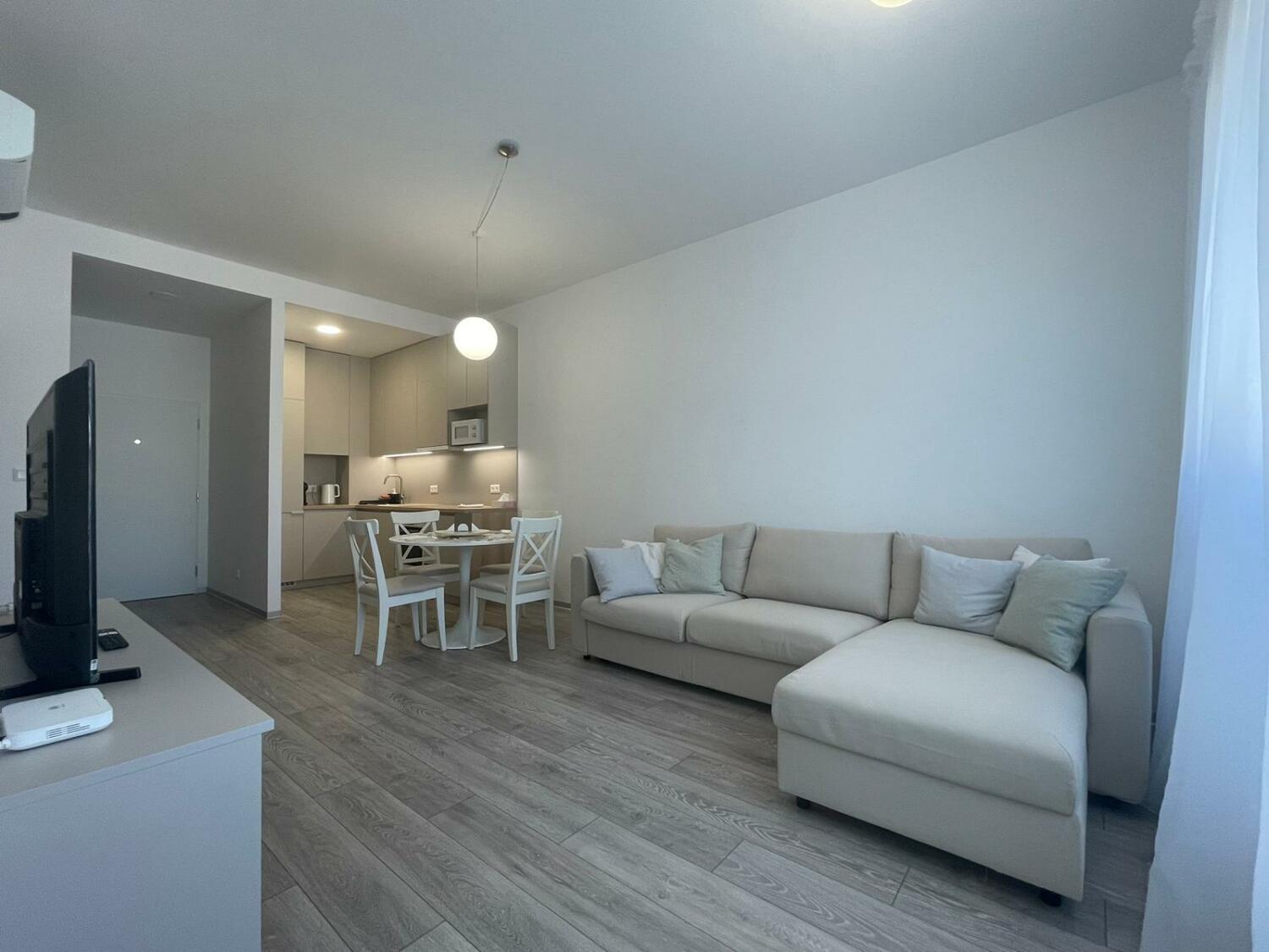 WhatsApp Image 2024-08-11 at 13.52.28 (3).jpeg