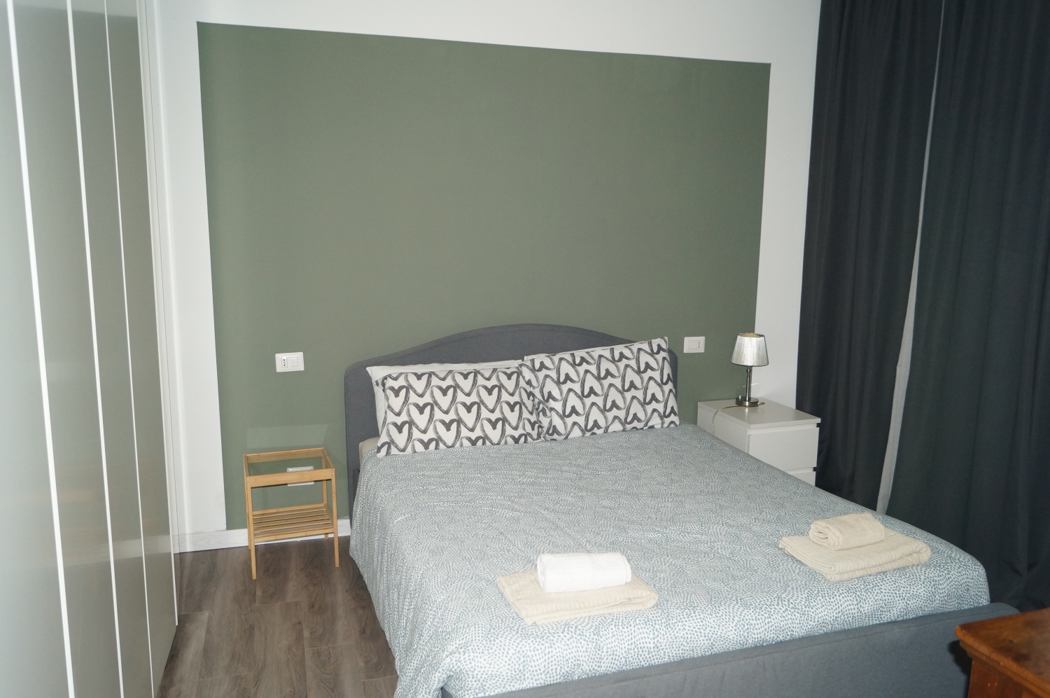 NAVIGLI DARSENA - CAMERA 11.JPG