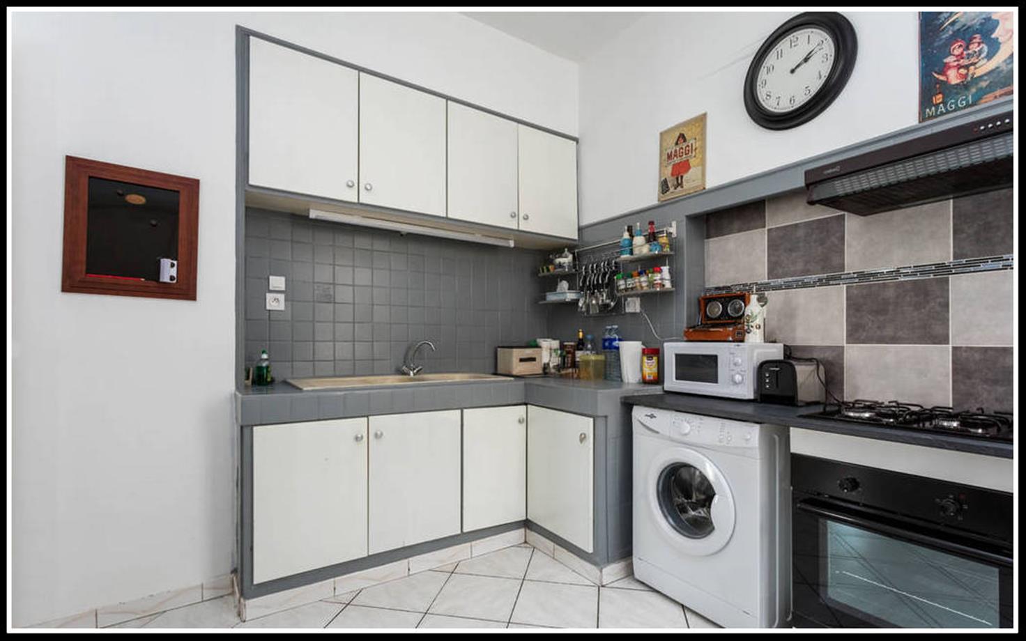 beziersapart apart art déco cuisine1_resized.jpg