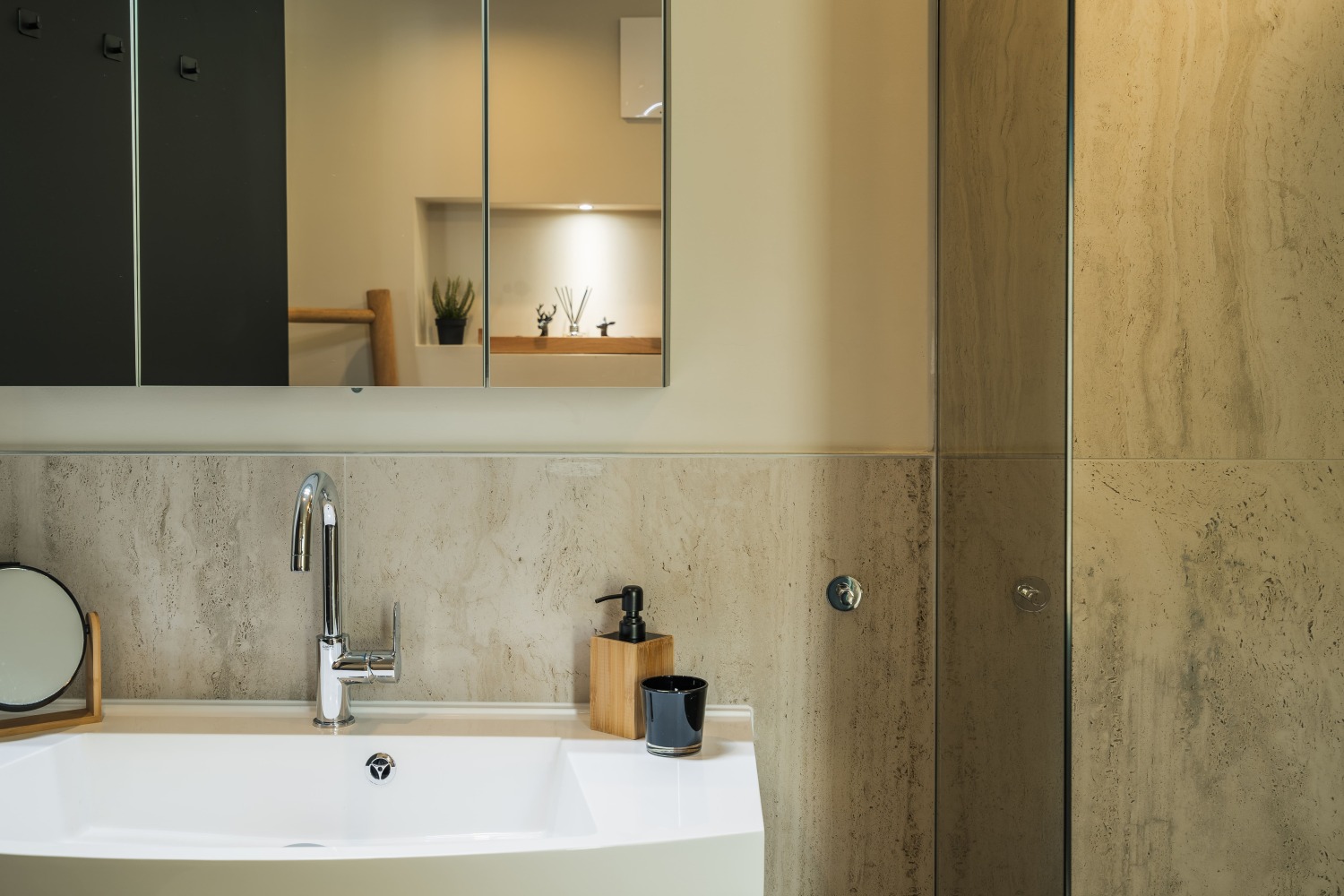 28_Chalet_Bergblick_Ferienwohnungen © Mathias Prägant-min.jpg