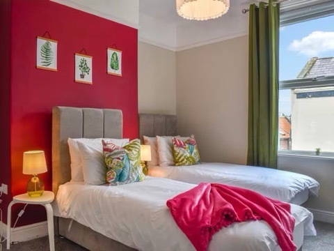 8. bed 2 IMG_8051.jpg