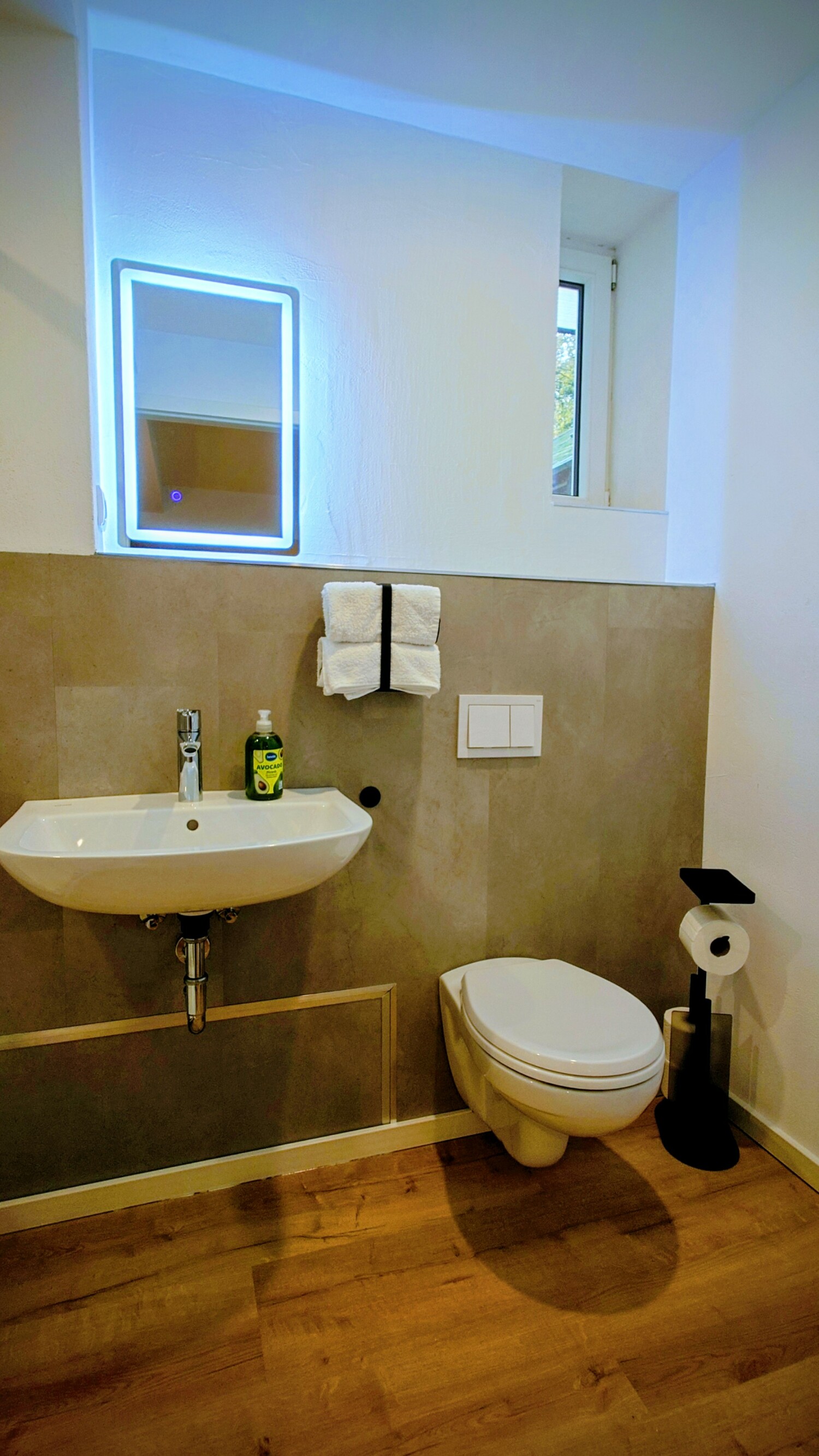 20251011_120654525 (1).JPG