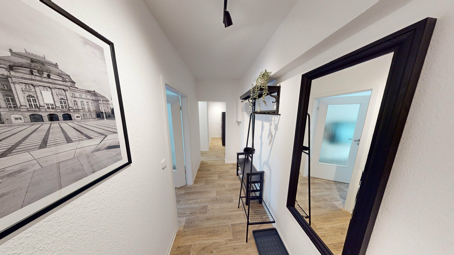 Rosenhof 3 Flur (1).jpg