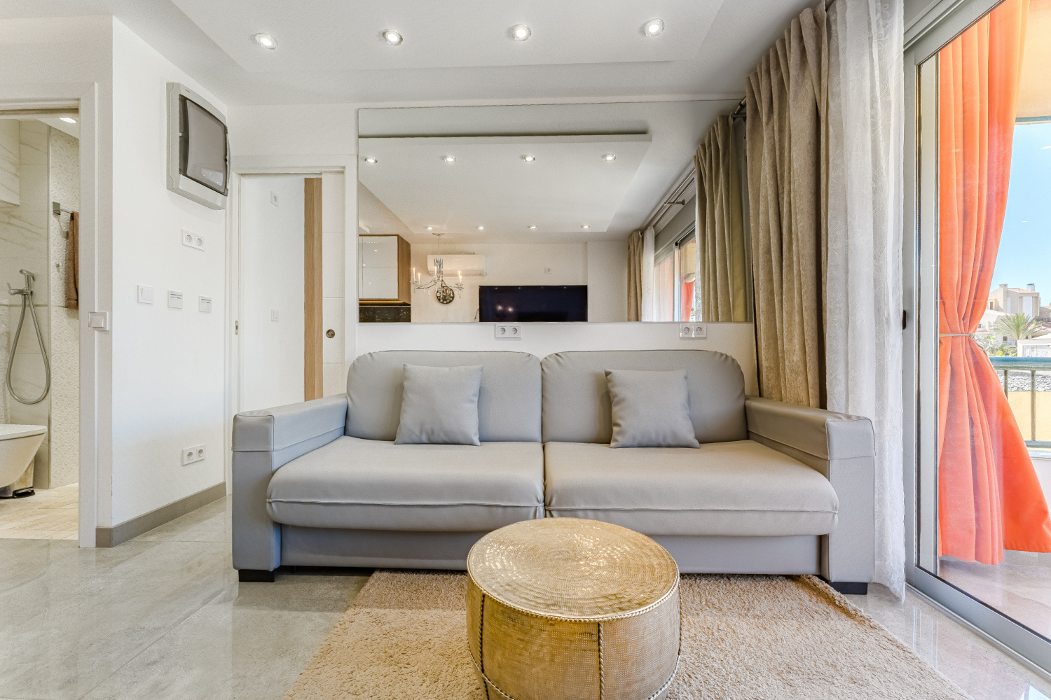 20241025 - OA15 - Ermantovich - Los Cristianos - F+10detalles-7.jpg