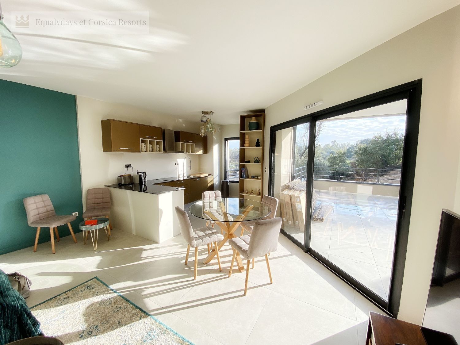 EQUALYDAYS-CORSICA-RESORTS-4.JPG