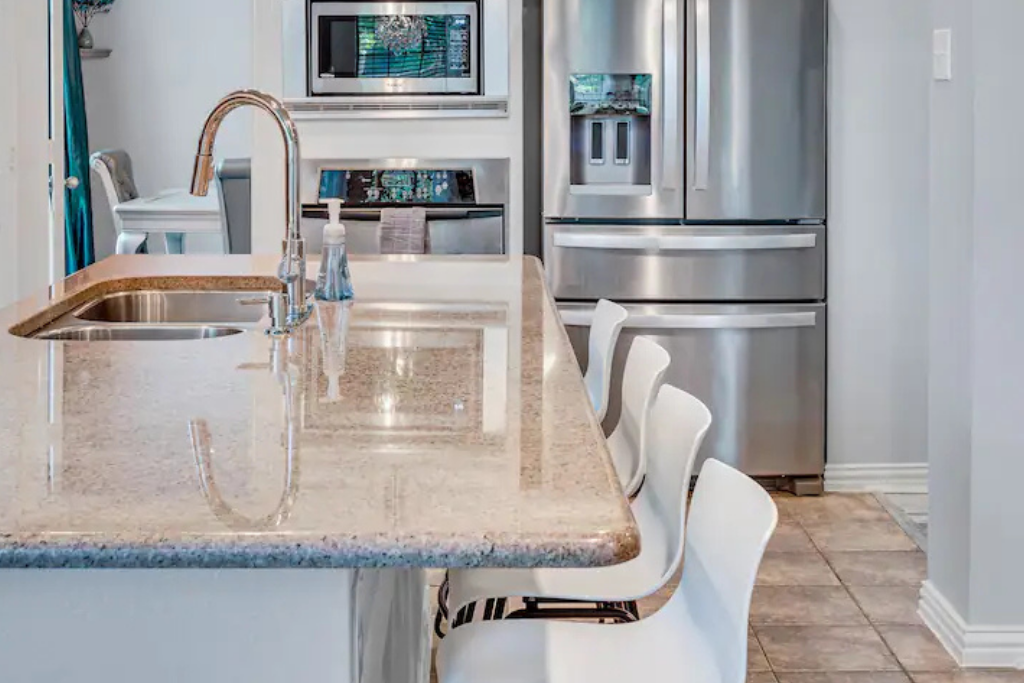 Larreta Airbnb pics  (1).png