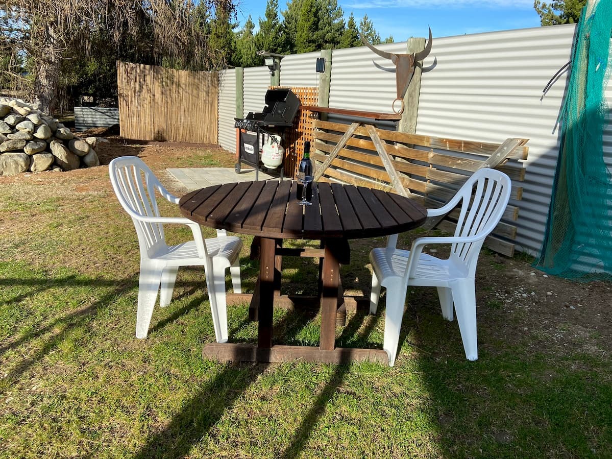 Arches Accommodation - BnB barbeque and outdoor dining.jpg