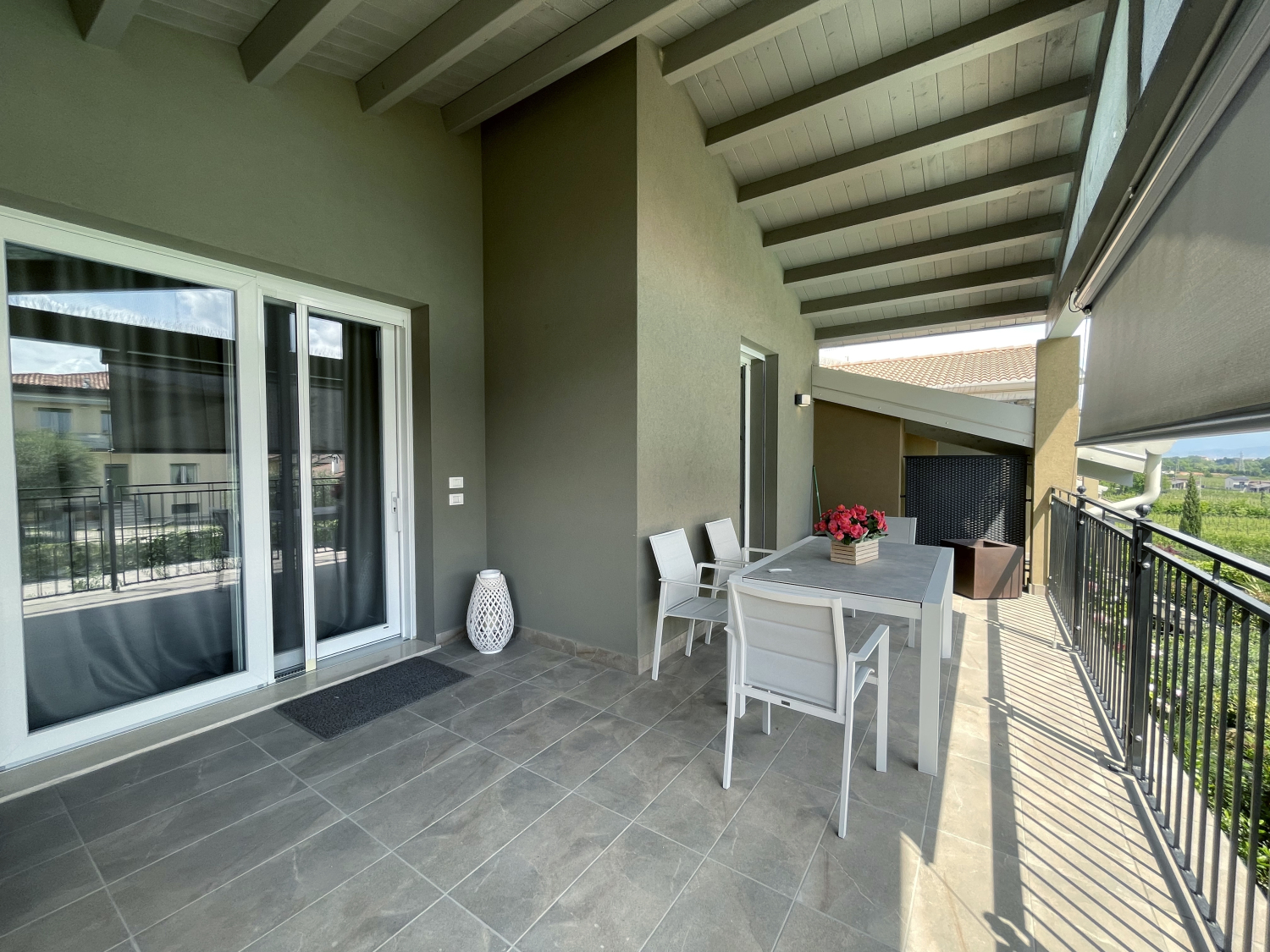 Esterno grande_10.jpg