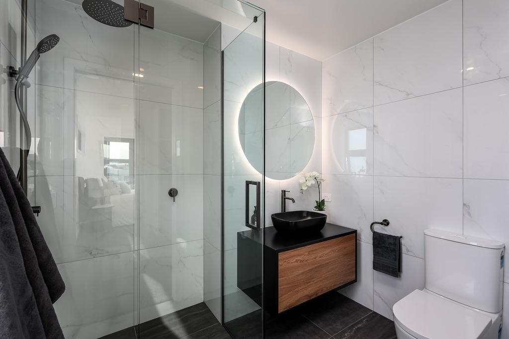 Oxfortd St-44_1024 Ensuite.jpg