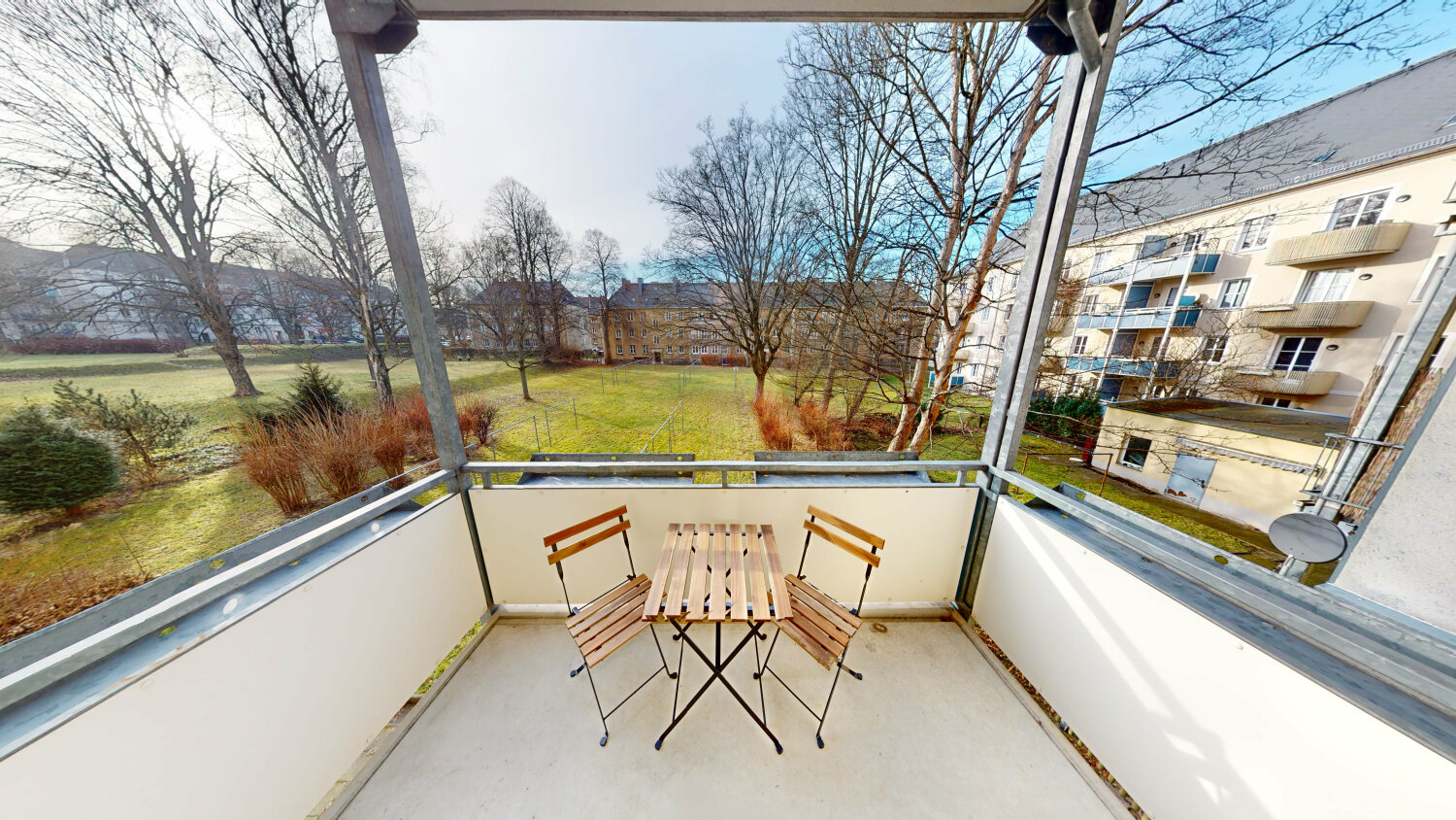 Jahnstr. 22 1R Balkon.jpg