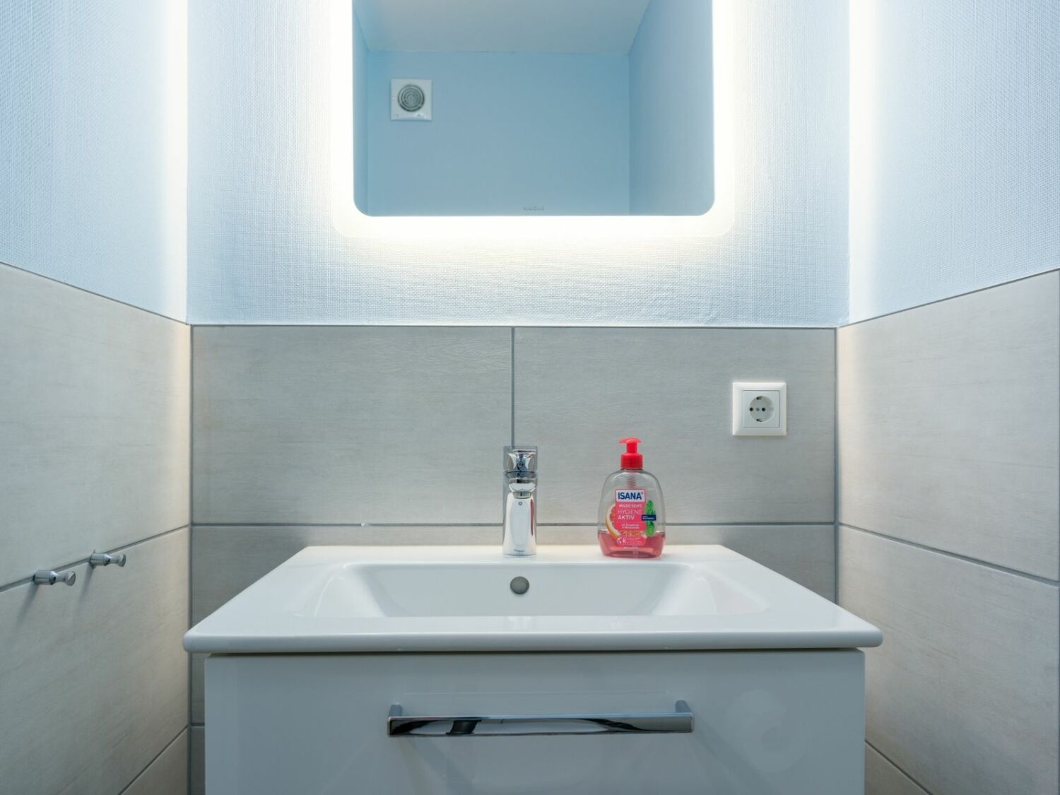 Fewo Westerland_Techt bi Strön_Gäste-WC.jpg