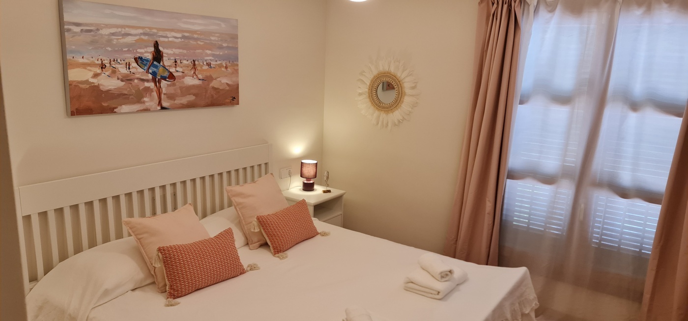 Zimmer 2 Bett 180 cm.jpg