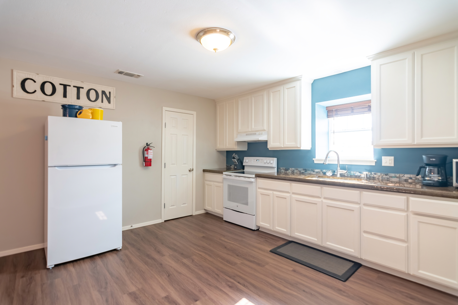 111Robinson-Unit A-004.jpg