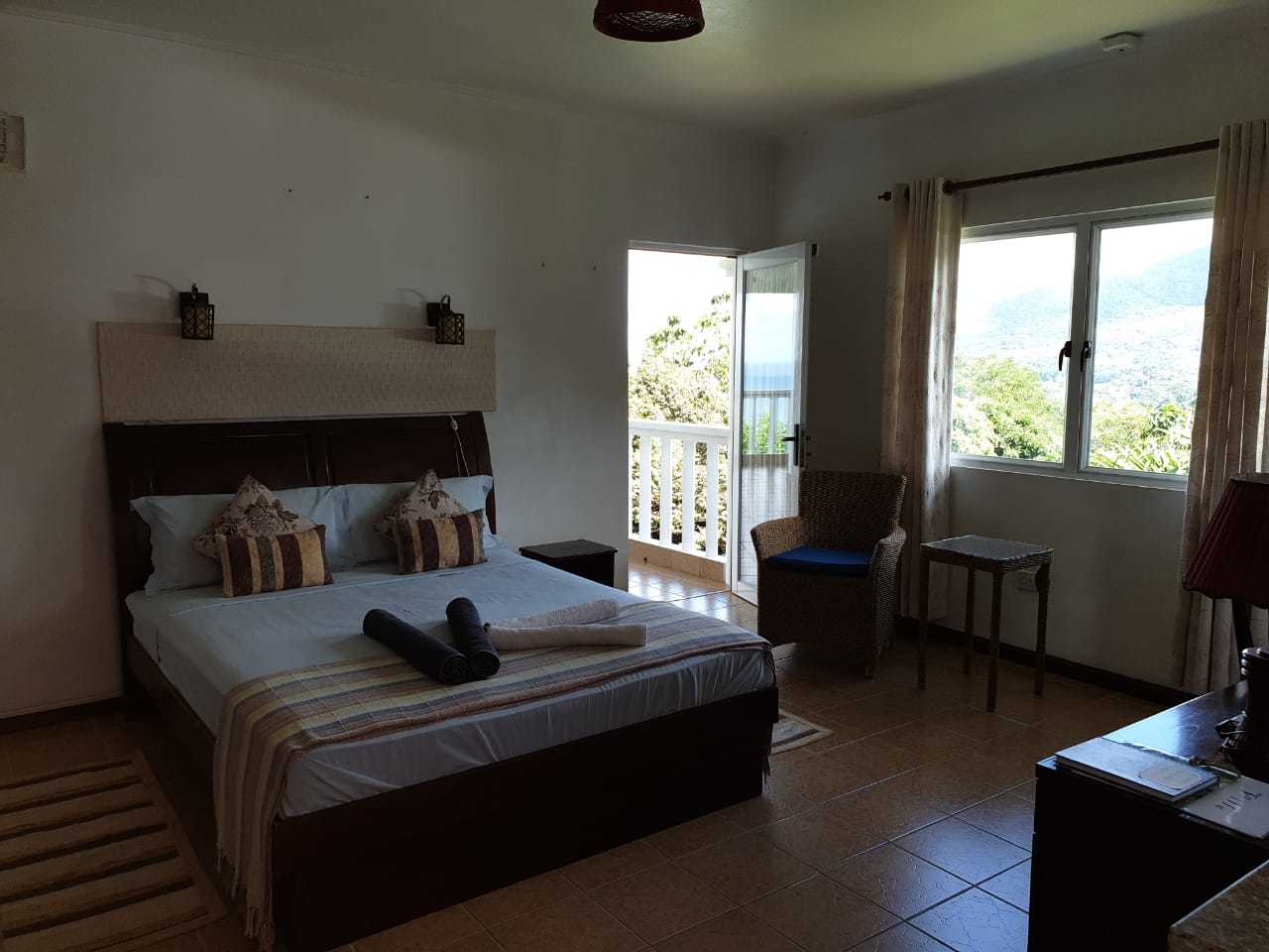 BEDROOM - DOOR TO BALCONY (2).jpeg