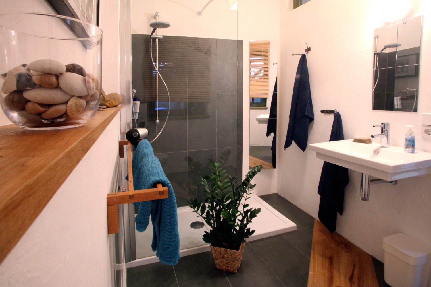 Bad_1 weniger Rot_psd (1).jpg