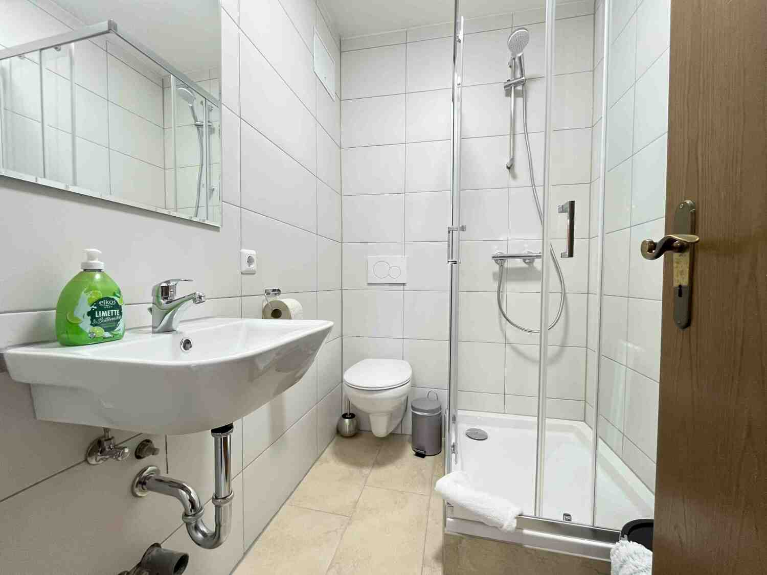 LAP102_(OG links) Pielmühler Straße 4, 93138 Lappersdorf (4).jpg