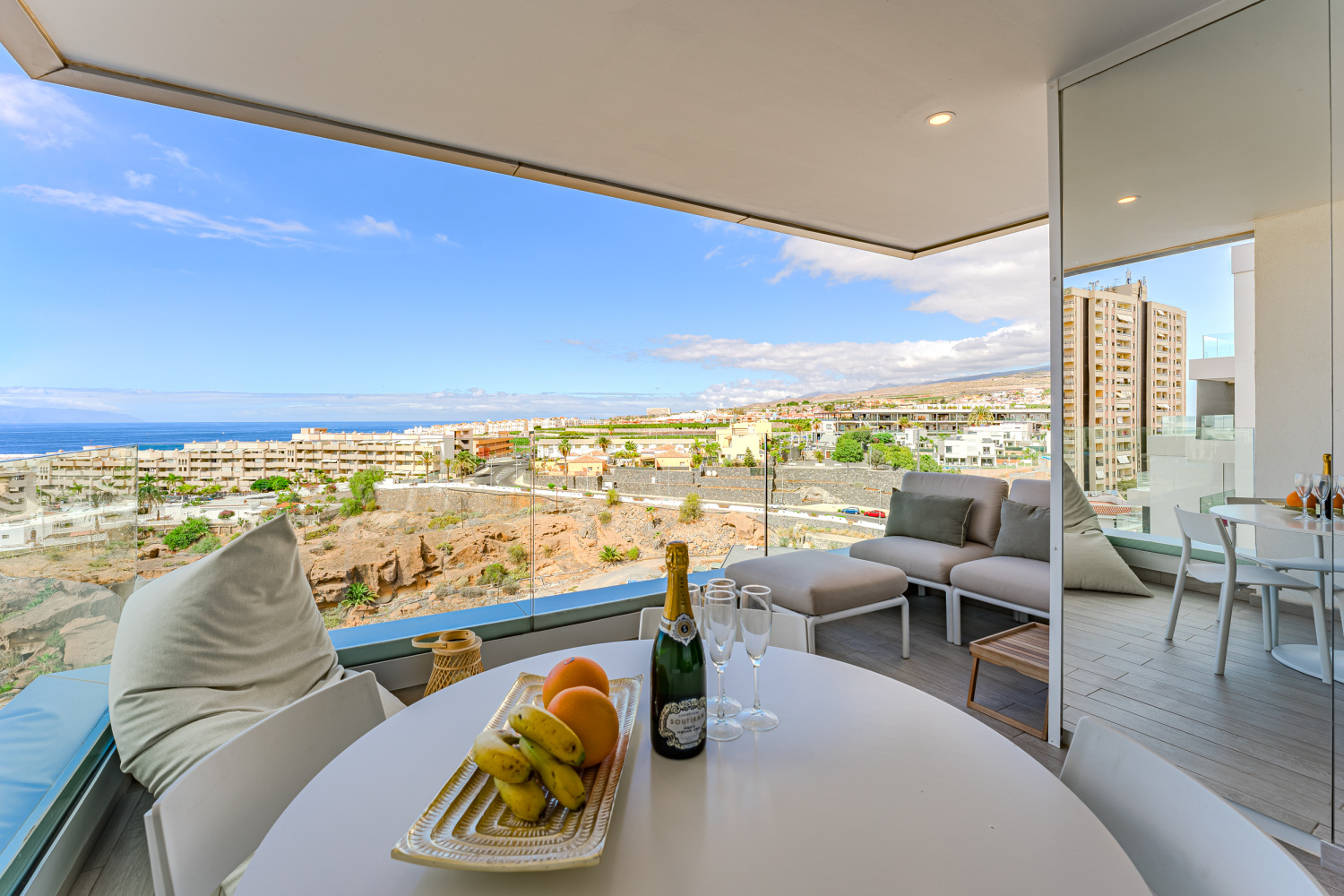 610 Terrace View mirror.jpg