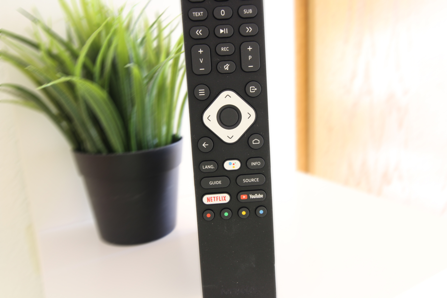 2023-09-21 - 102 - remote with netflix n youtube_b.jpg