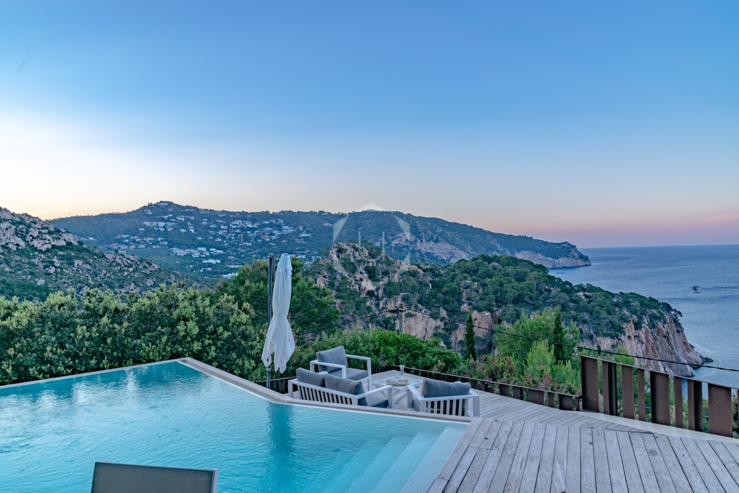 Villa Crystal, Luxury rental home in Aiguablava, Begur, Costa Brava (45).jpg