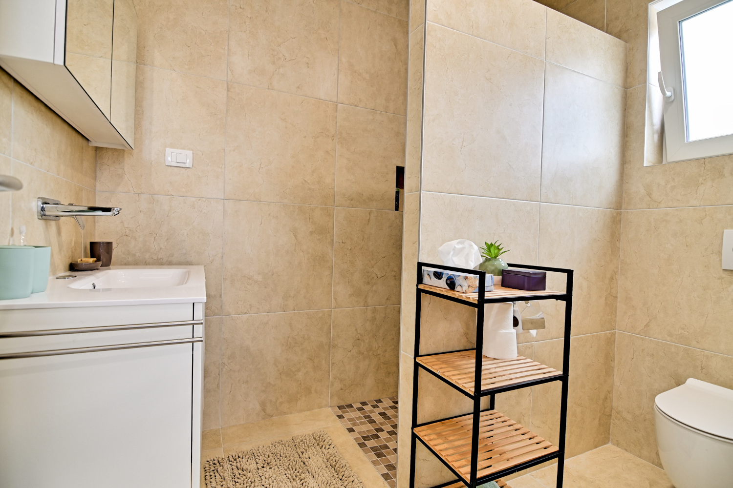 Dusche WC, Schlafzimmer OG links.jpg