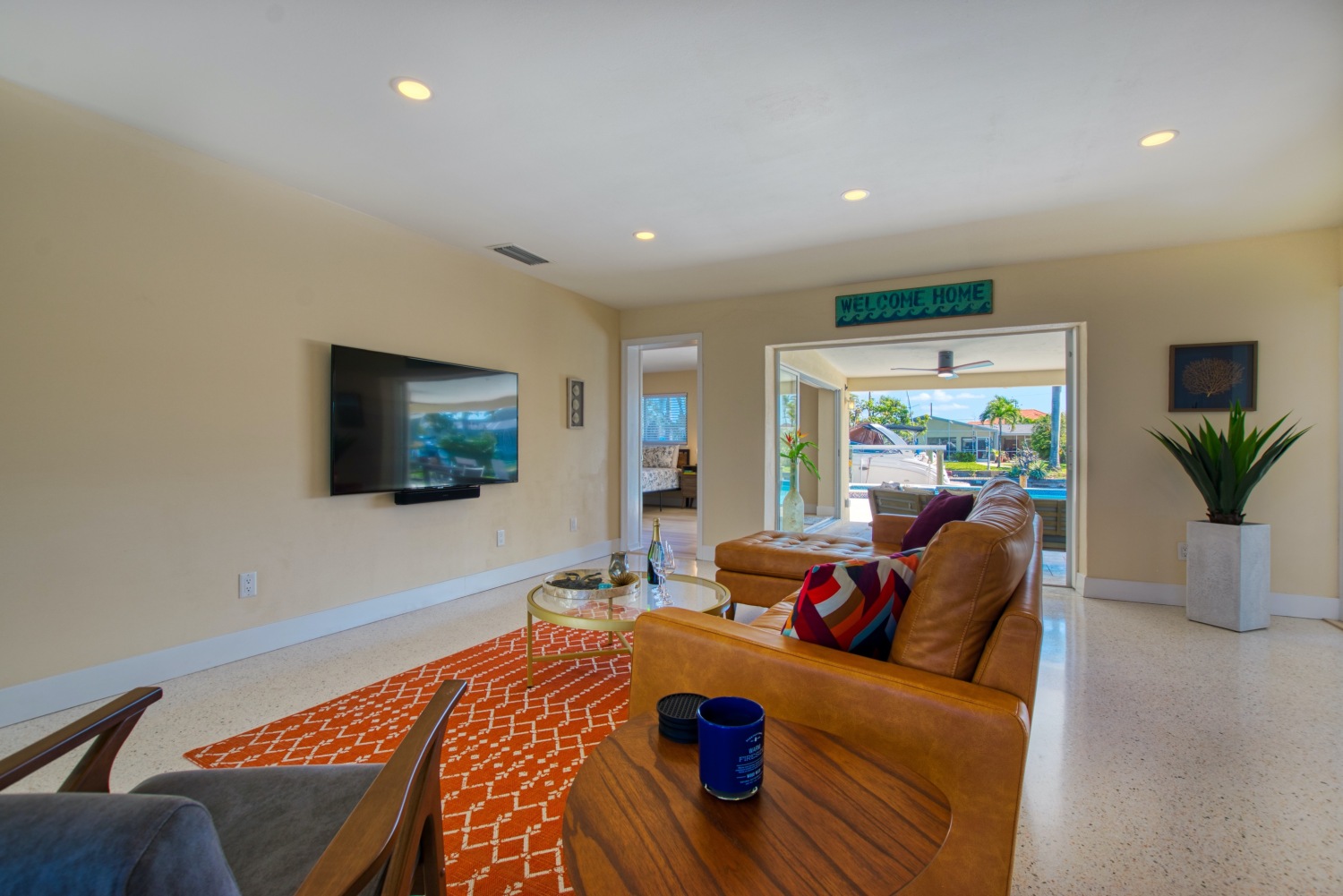 DSC_7910 2resized.jpg