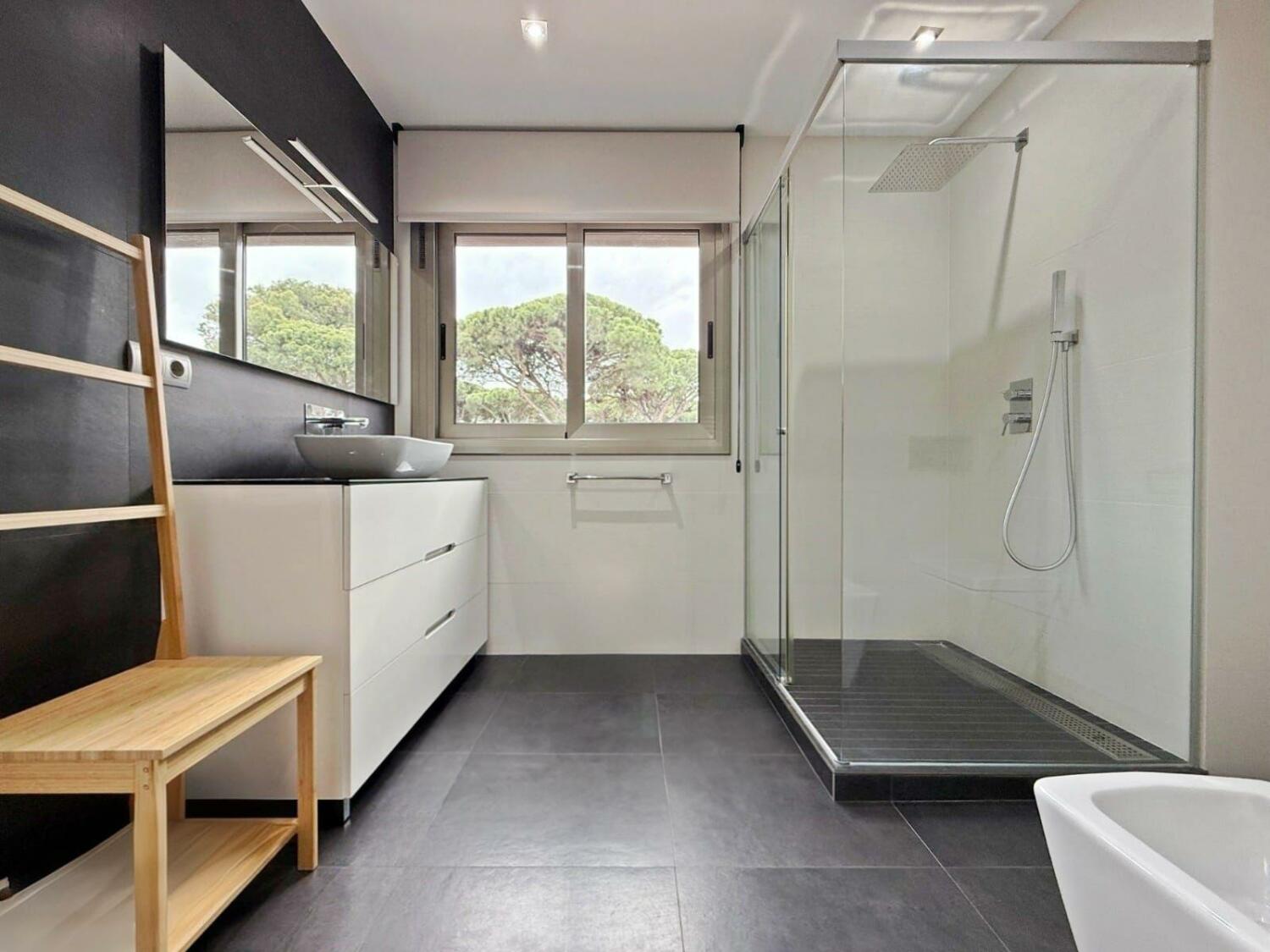 WhatsApp Image 2025-04-24 at 15.57.45 (3).jpeg