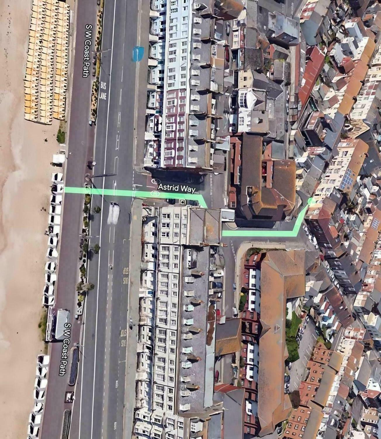 2 mins from sea_329467599880922_7217119910215635968_n-fotor-20231116115943.jpg