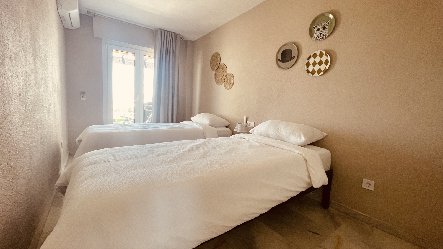 Guest bedroom 1 of 2.jpg